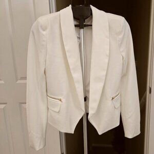 NWT Windsor ivory jacket with zippered accents and pockets sz large